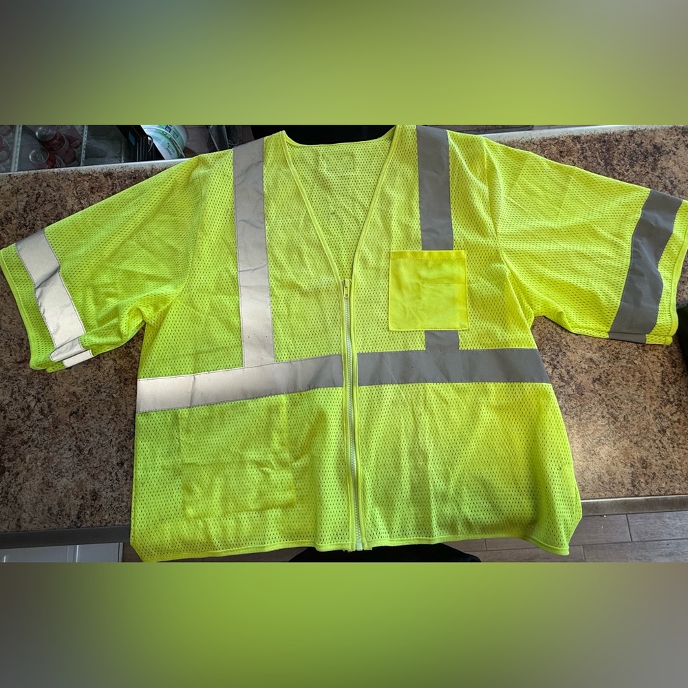 29 Pack High-Visibility Safety Mesh Vest - Neon Yellow